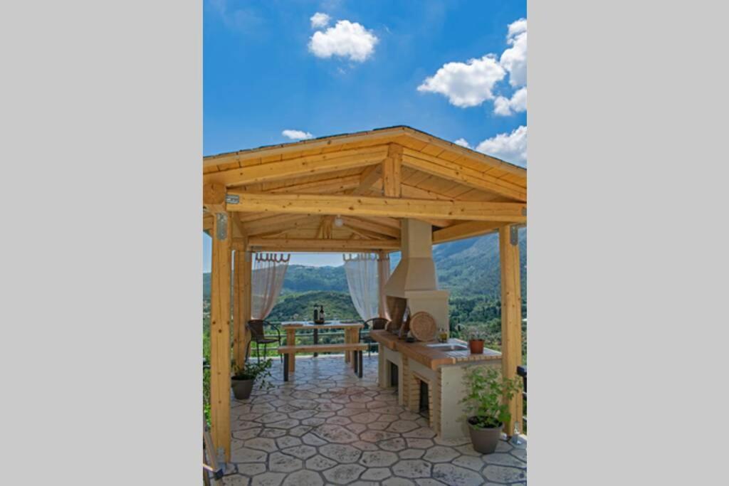 Ostria House Villa Pinakokhorion Bagian luar foto