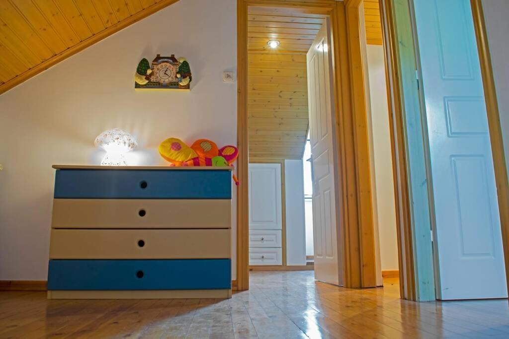 Ostria House Villa Pinakokhorion Bagian luar foto