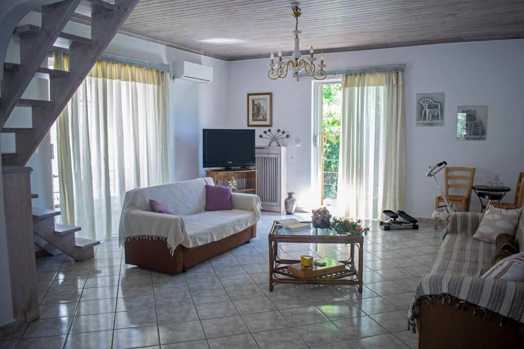 Ostria House Villa Pinakokhorion Bagian luar foto