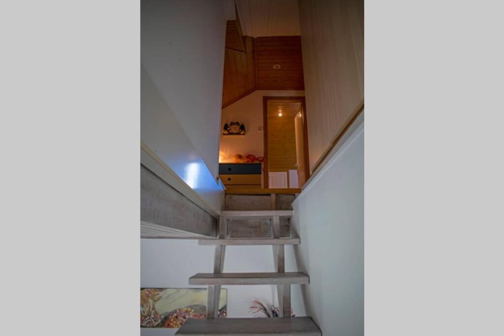 Ostria House Villa Pinakokhorion Bagian luar foto