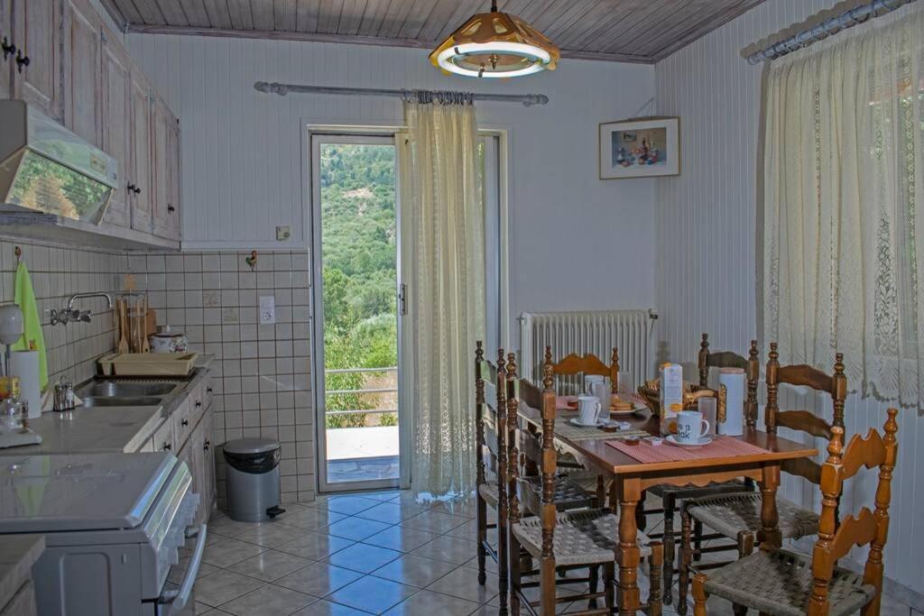 Ostria House Villa Pinakokhorion Bagian luar foto